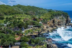 Ngobaran: Menemukan “Bali” yang Tersembunyi di Tebing Eksotis Gunungkidul