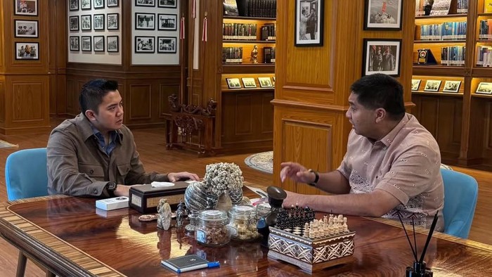 sekretaris-kabinet-seskab-teddy-indra-wijaya-menerima-menteri-perumahan-dan-kawasan-permukiman-maruarar-sirait-ara-1784459918231_169