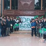 HMI SEGEL GEDUNG DPRD CIREBON, DESAK AUDIT ANGGARAN DAN TRANSPARANSI TUNJANGAN DEWAN