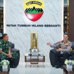 PANGDAM 1/BB MAYJEN TNI HENDY ANTARIKSA DAN JAJARAN TERIMA KUNJUNGAN KAPOLDASU SONNY IRAWAN